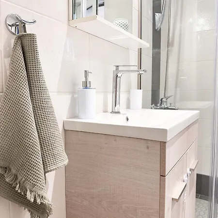Sea The - Chic 2-bdr Escape With Spacious Living * Athens