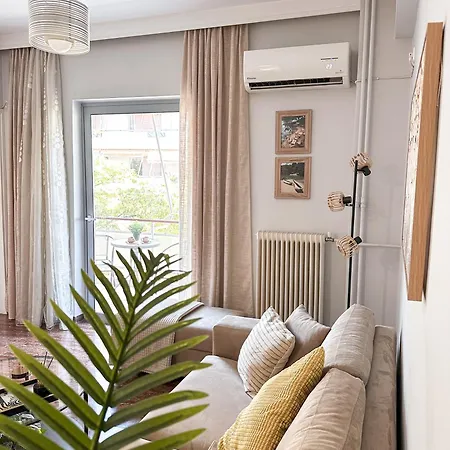 Sea The - Chic 2-bdr Escape With Spacious Living Apartment