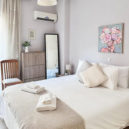 Sea The - Chic 2-bdr Escape With Spacious Living